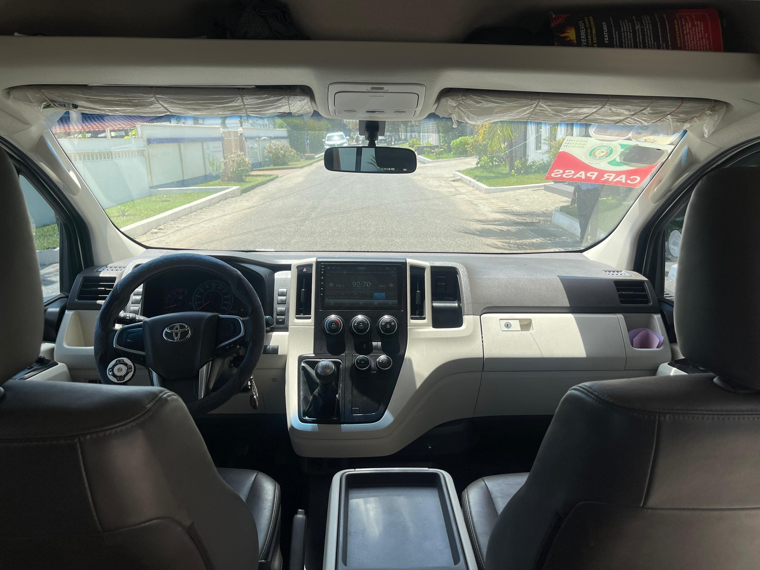 Toyota Hiace — photo 8