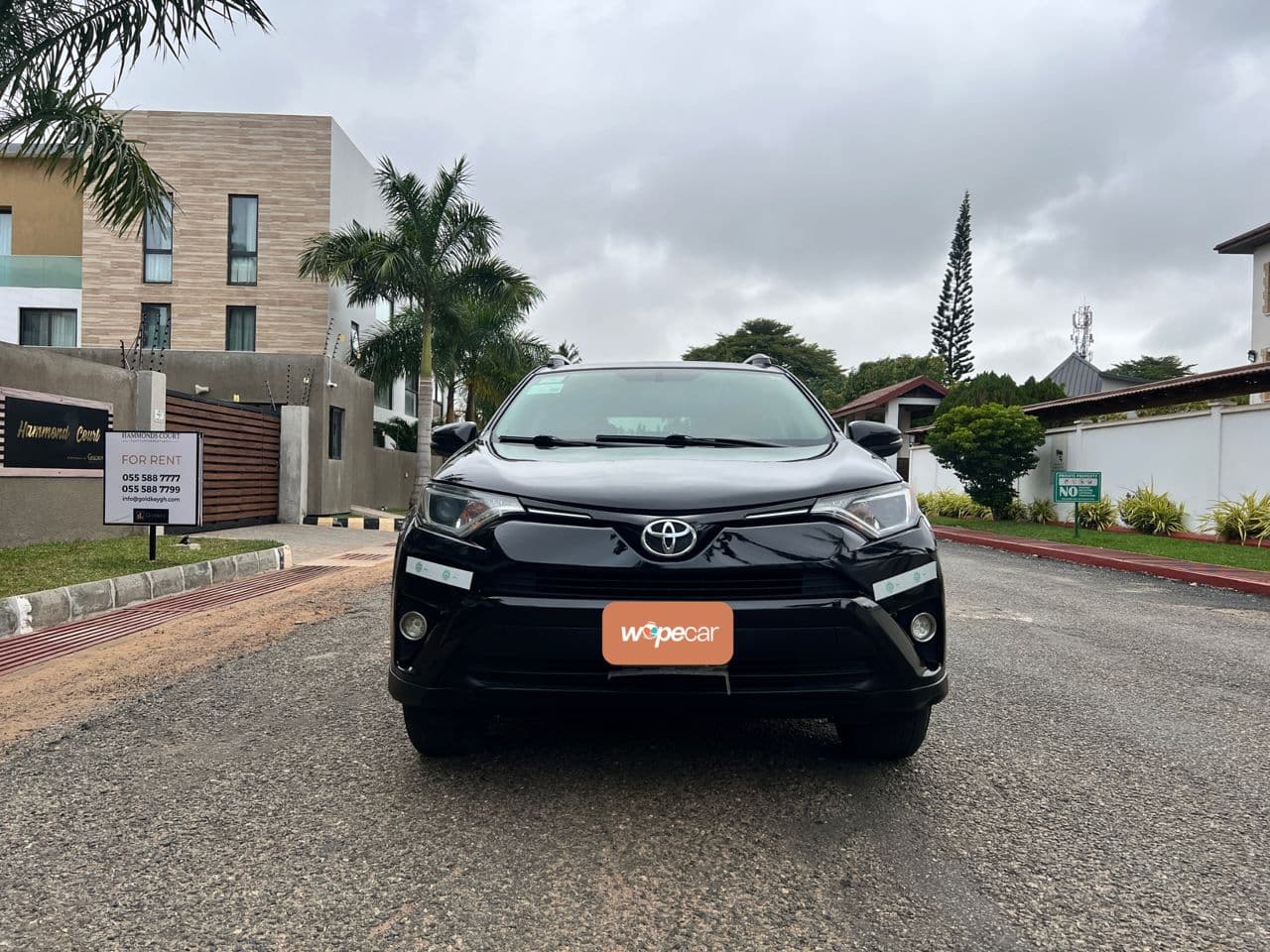 Toyota RAV4 — photo 2