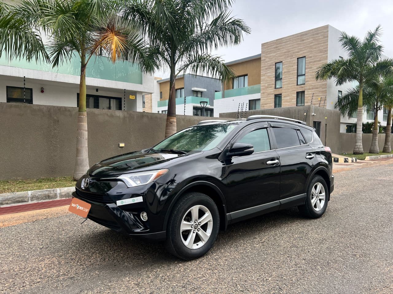 Toyota RAV4 — photo 3