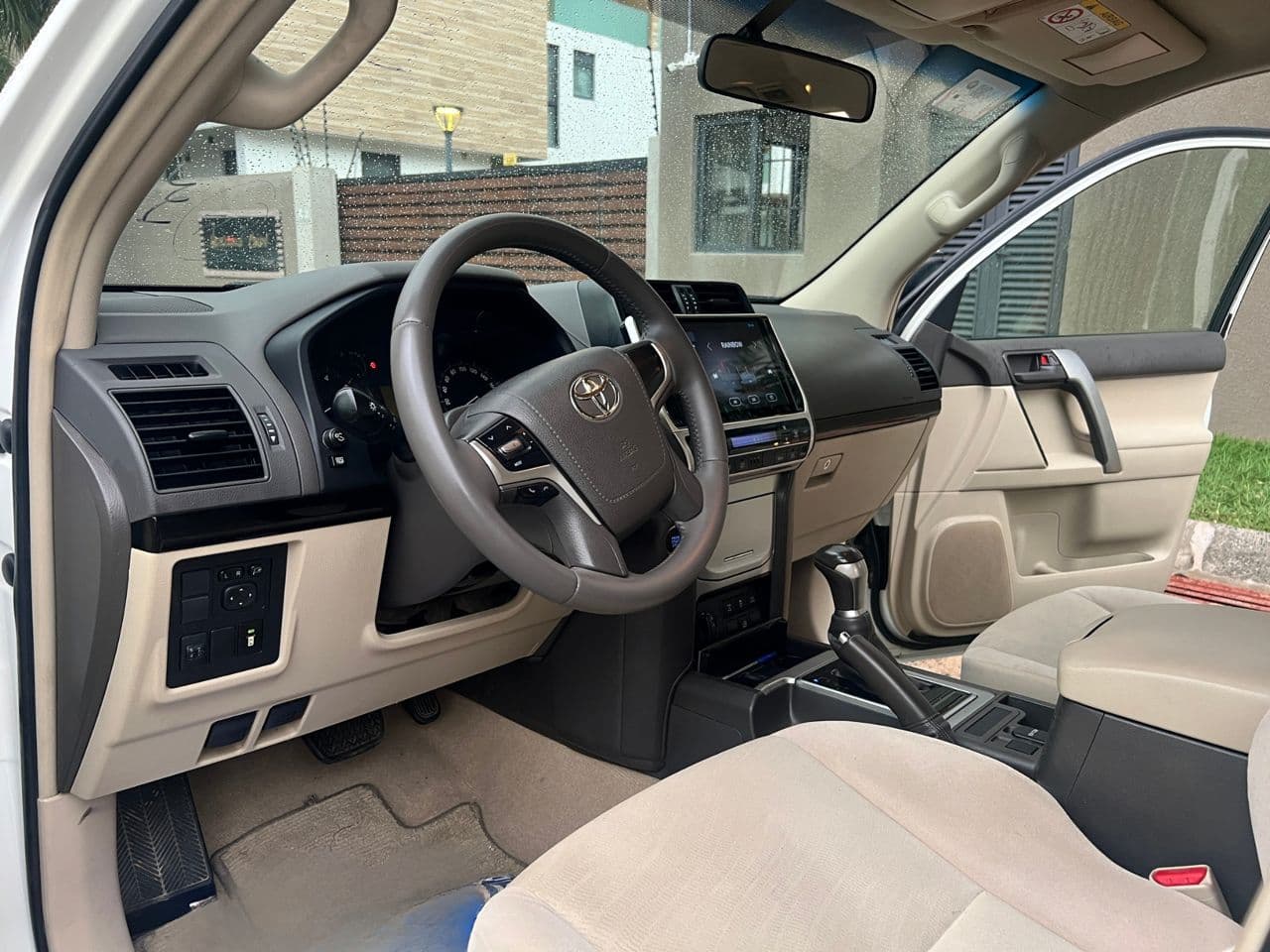 Toyota Land Cruiser Prado — photo 13