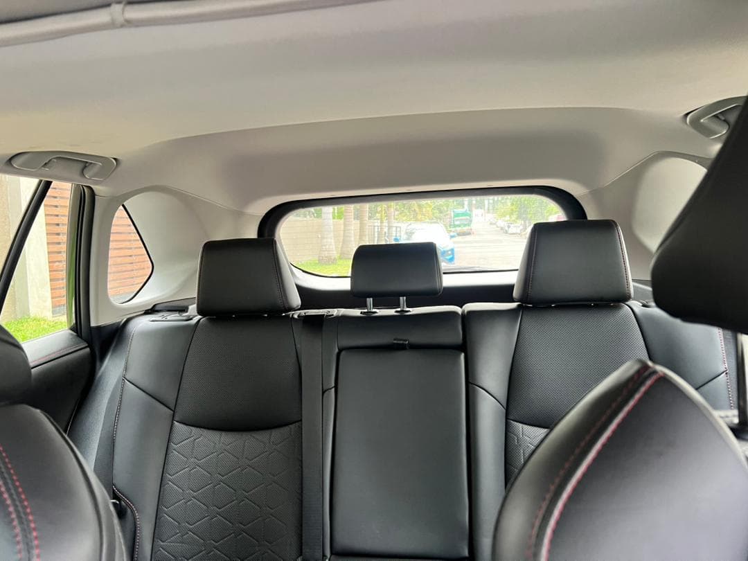 Toyota RAV4 — photo 11