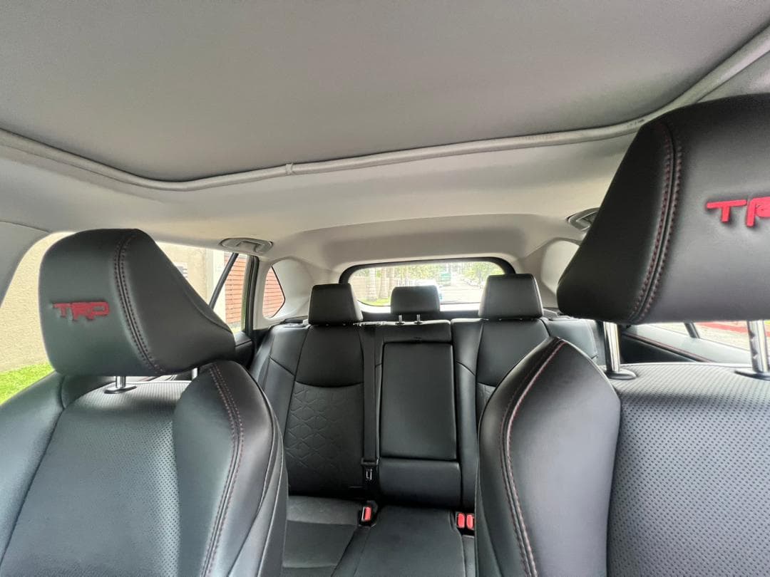 Toyota RAV4 — photo 12