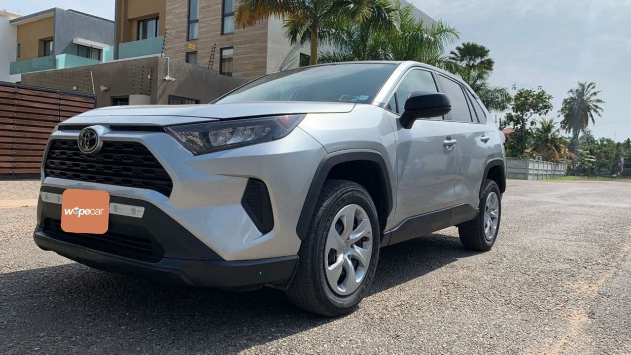 Toyota RAV4 — photo 3