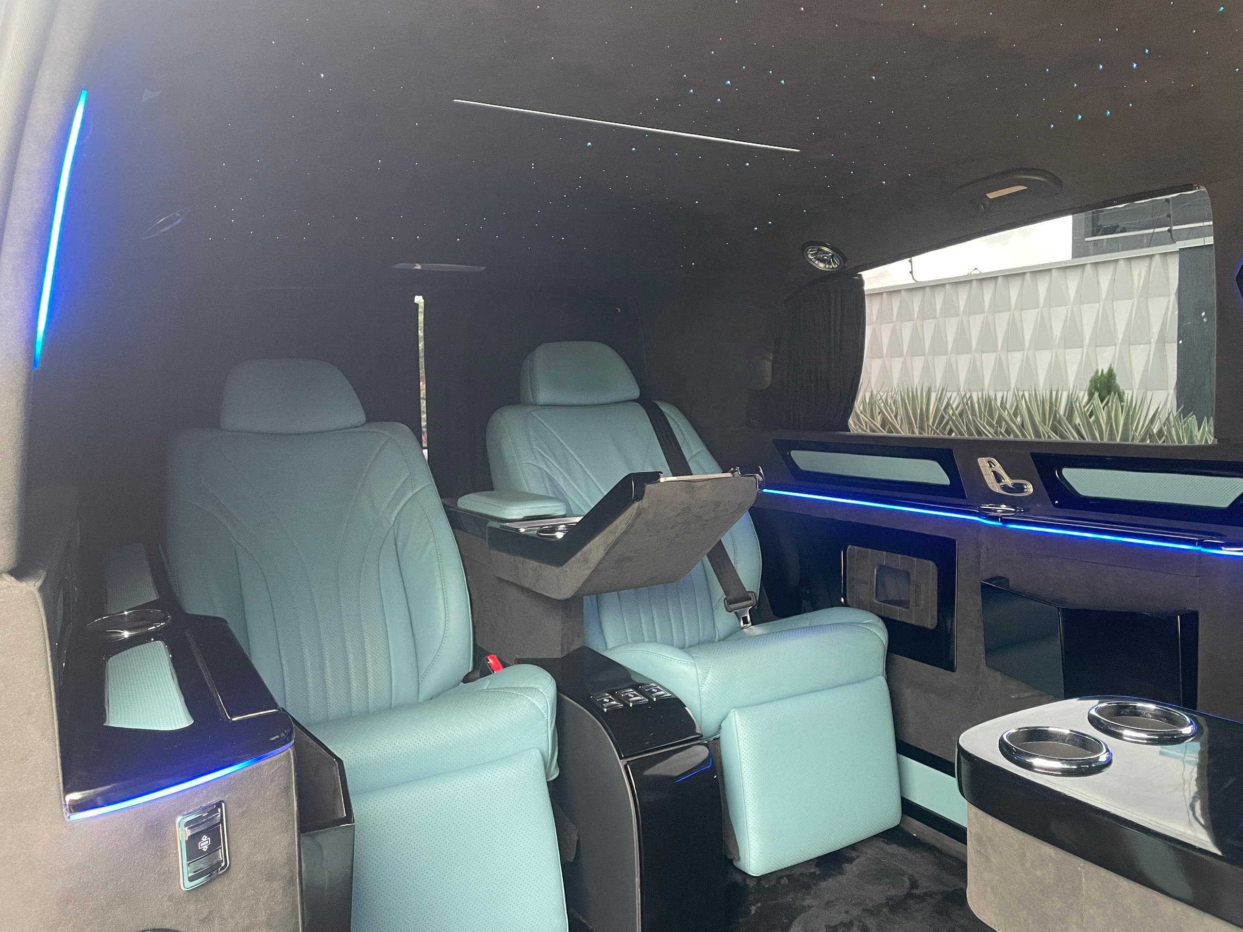 Mercedes-Benz Maybach — photo 9
