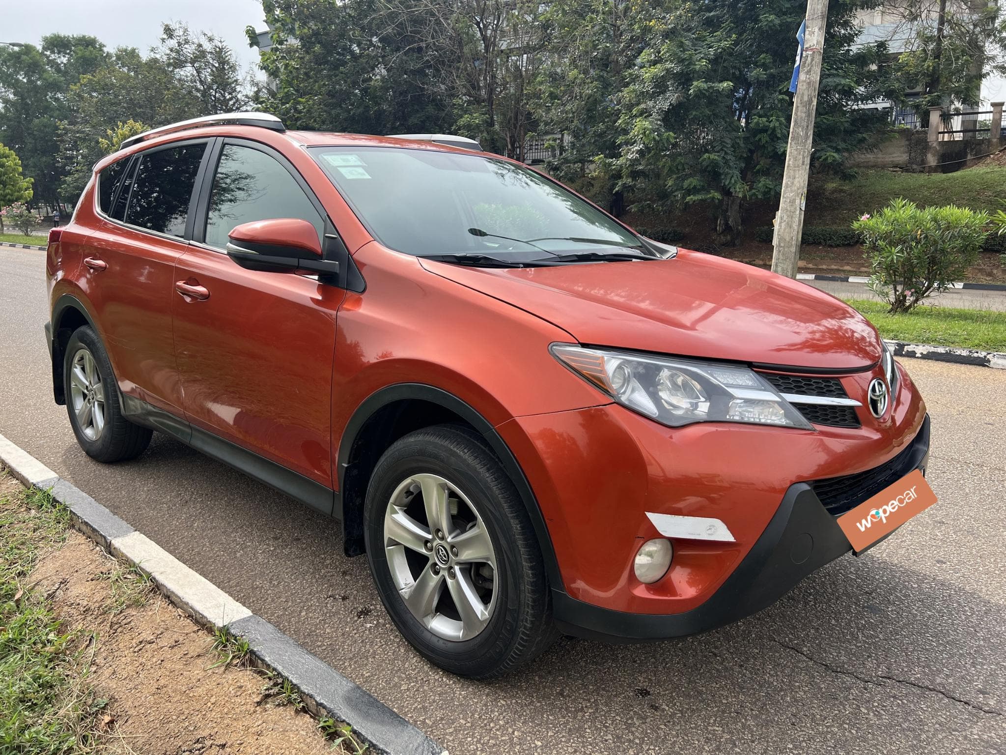 Toyota RAV4 — photo 1