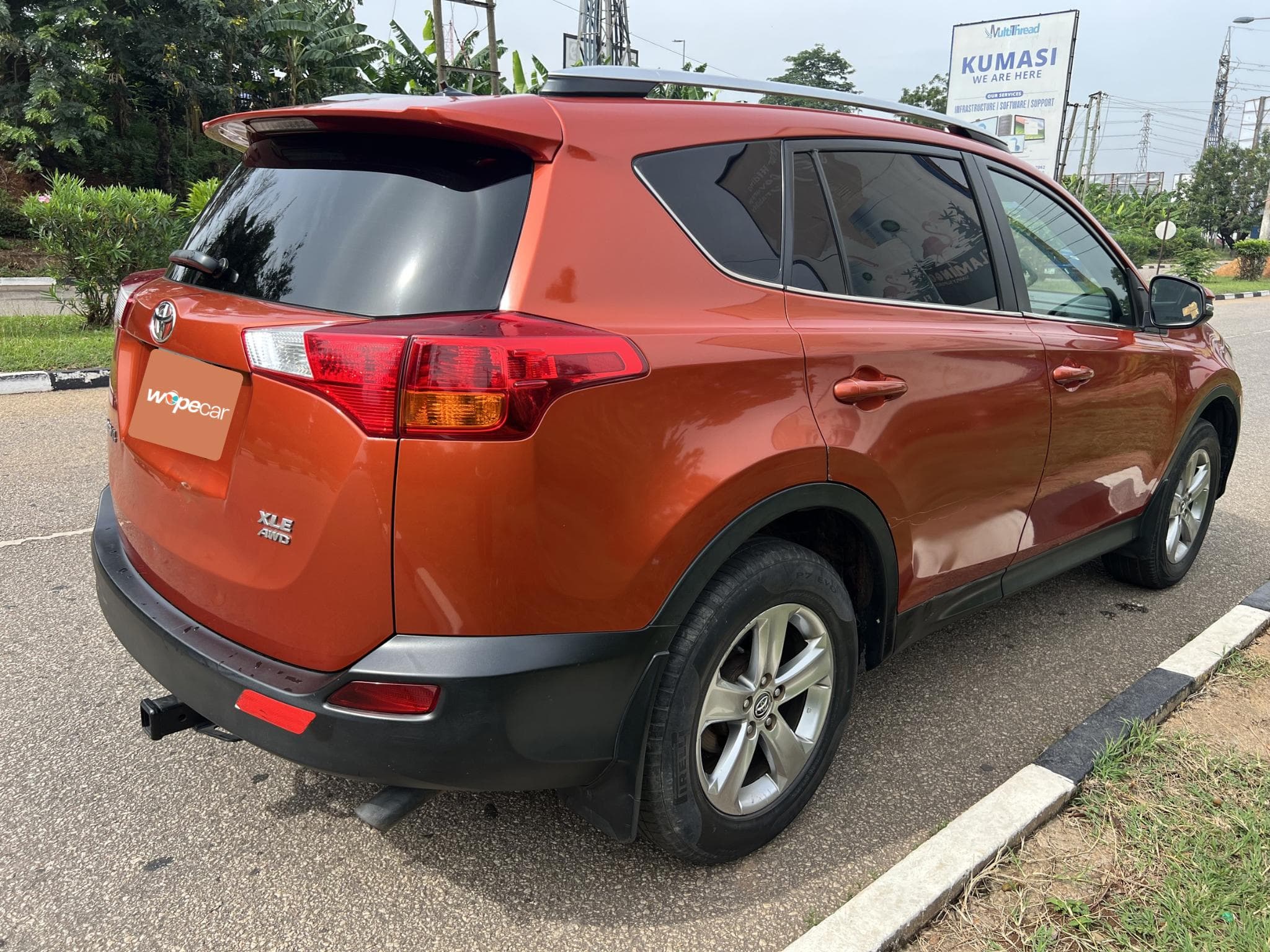 Toyota RAV4 — photo 7