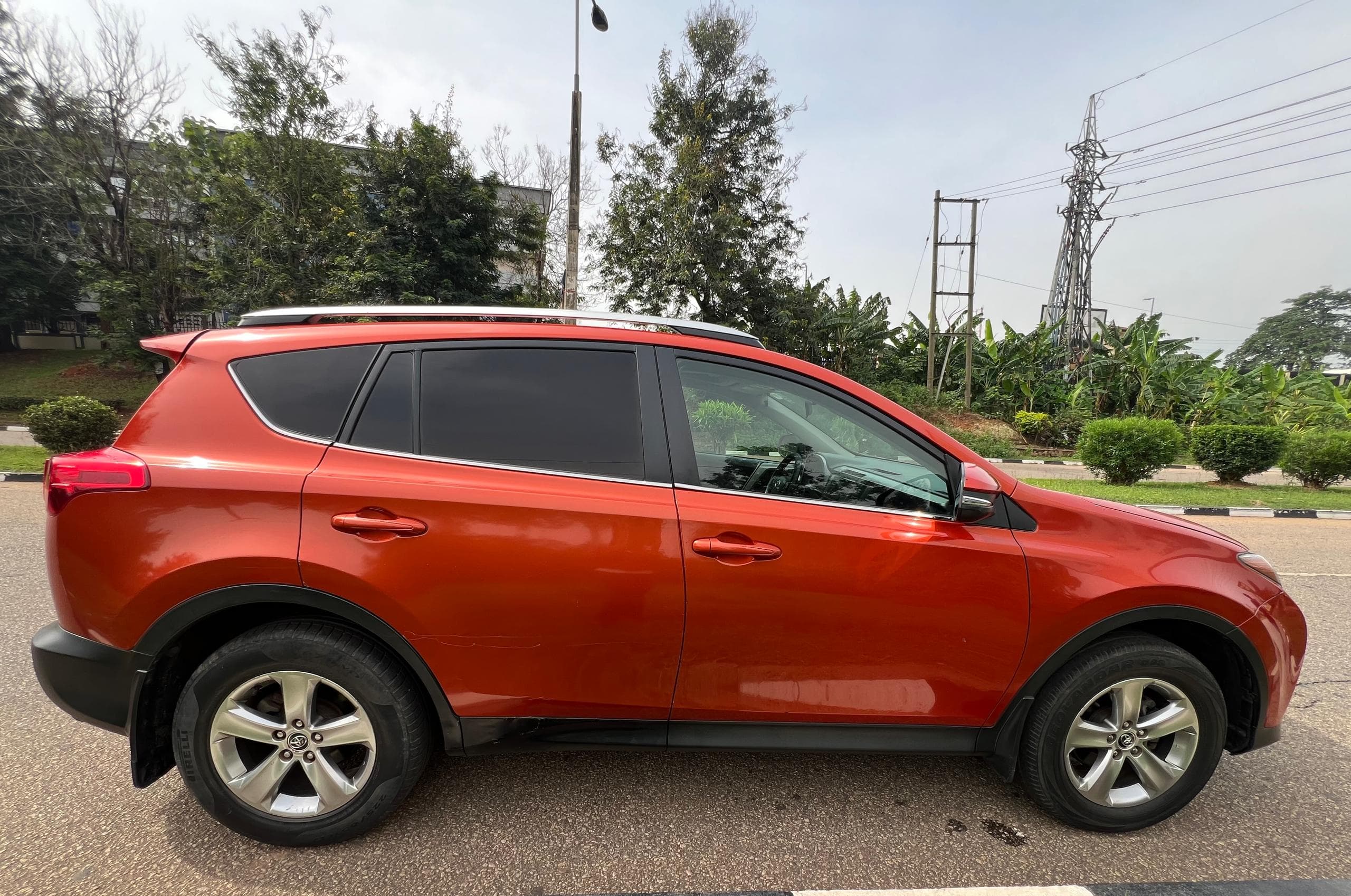 Toyota RAV4 — photo 8