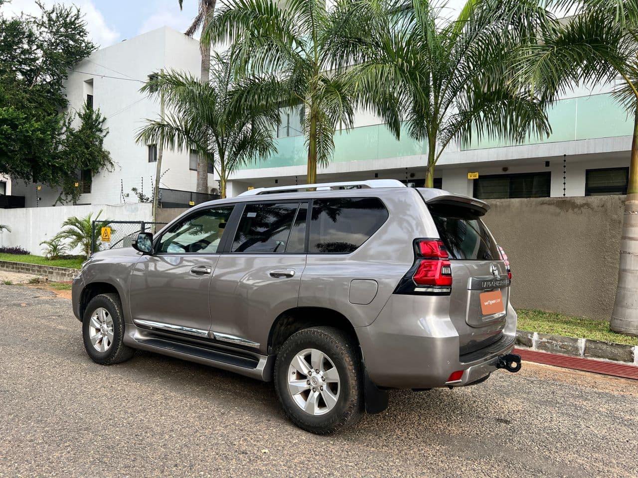 Toyota Land Cruiser Prado — photo 7