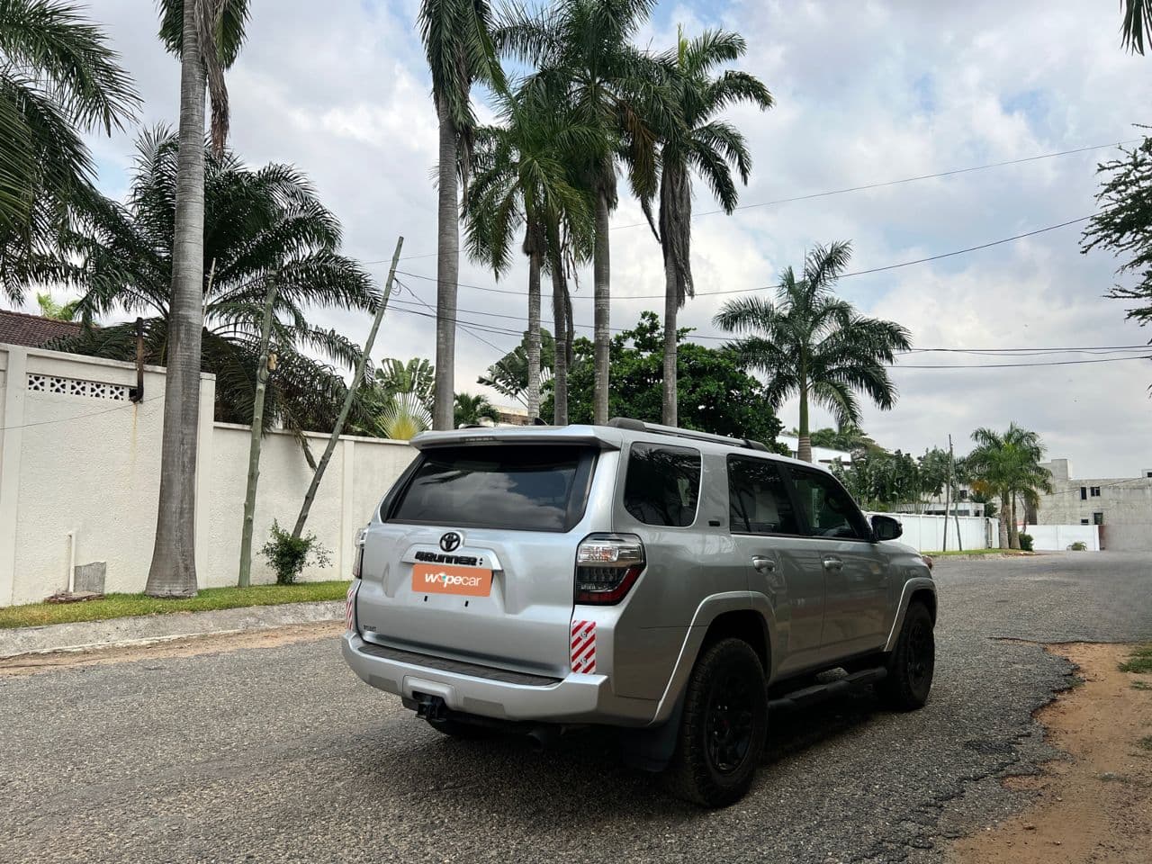 Toyota 4-Runner — photo 7