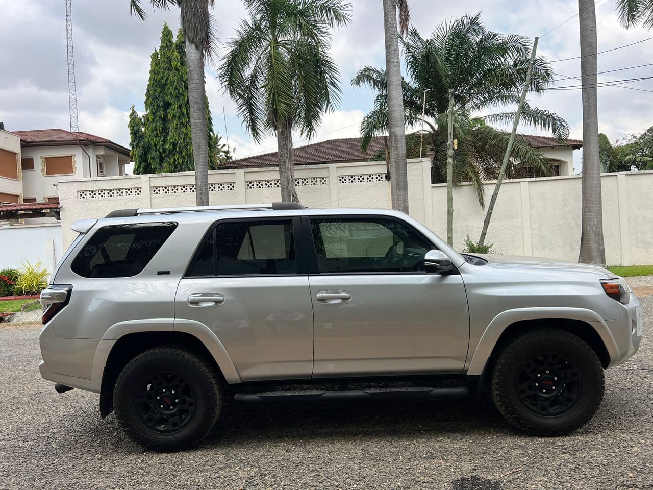 Toyota 4-Runner — photo 8