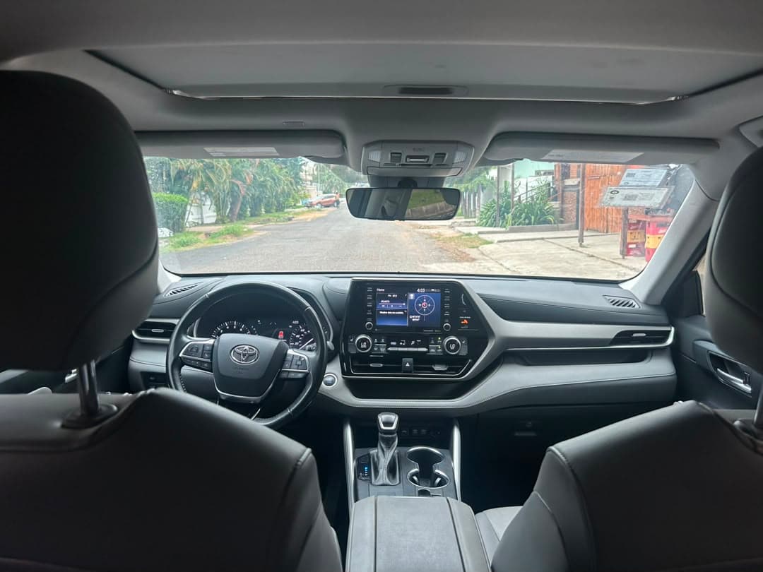 Toyota Highlander — photo 12