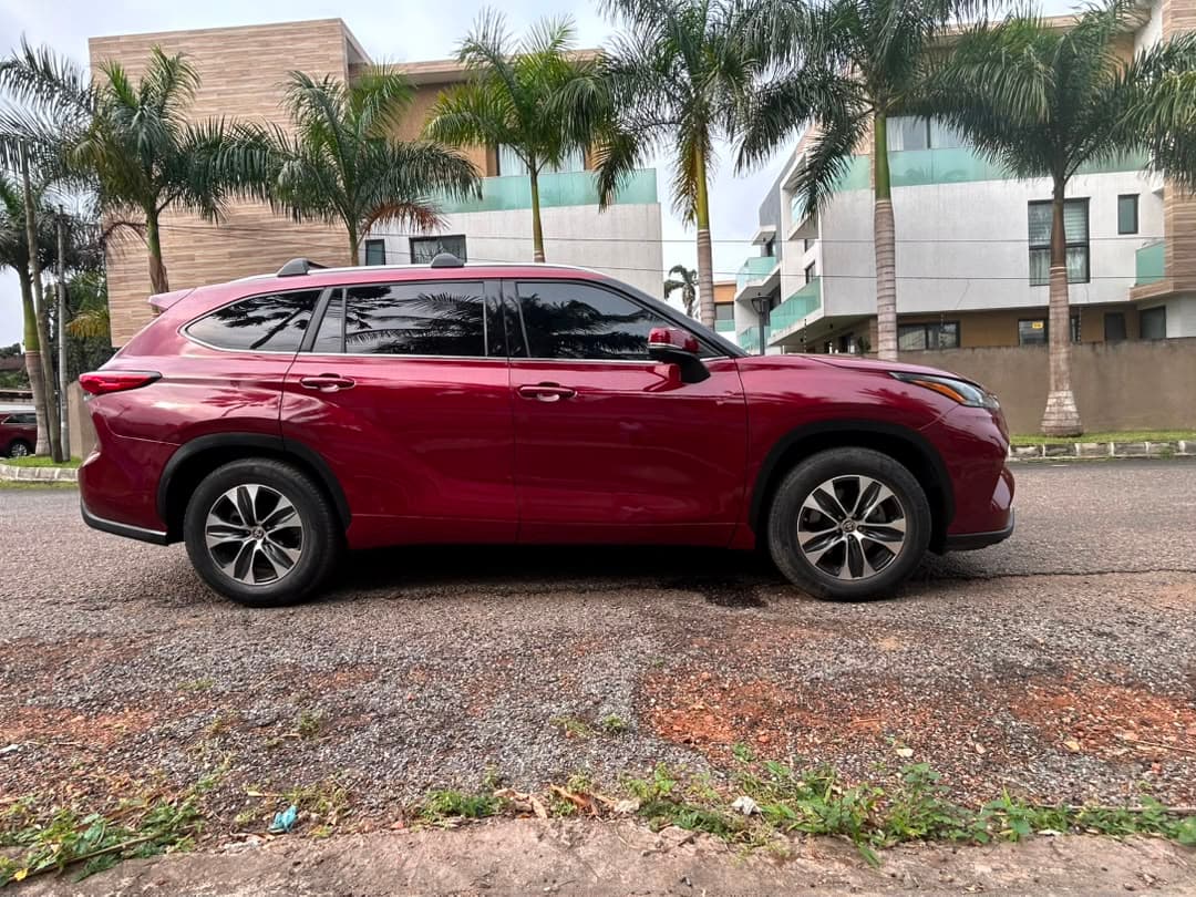 Toyota Highlander — photo 8
