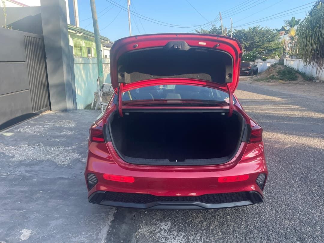 Kia Forte — photo 10