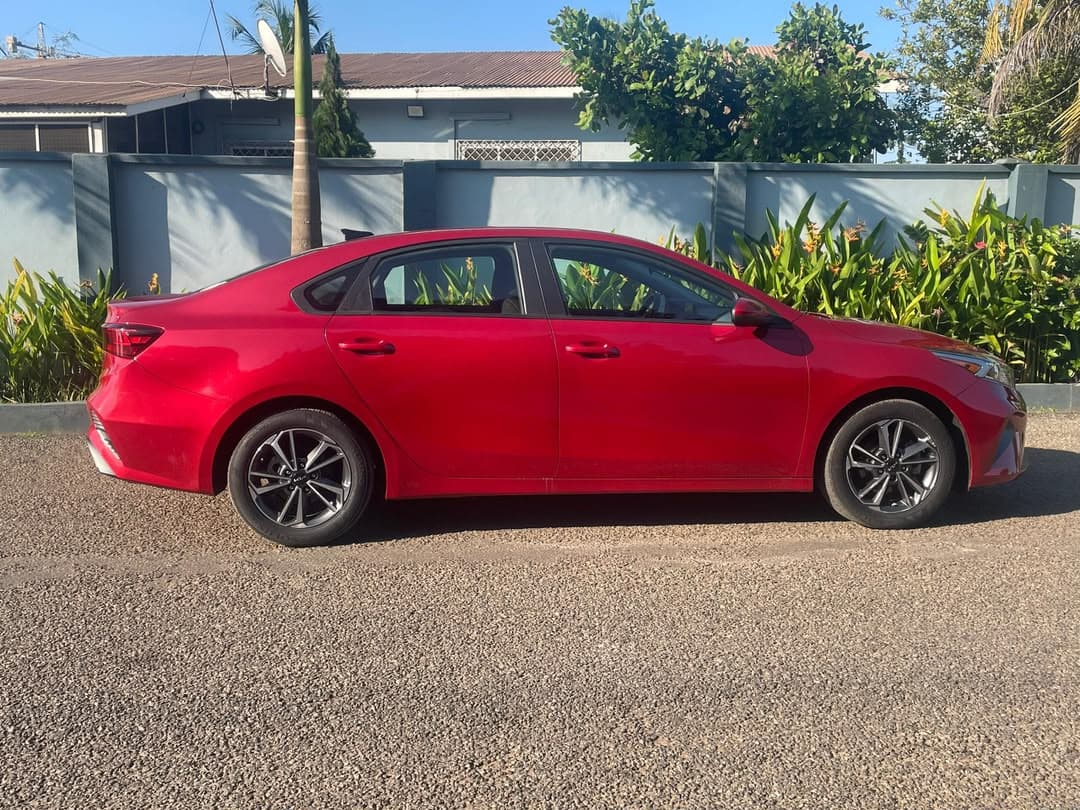 Kia Forte — photo 7