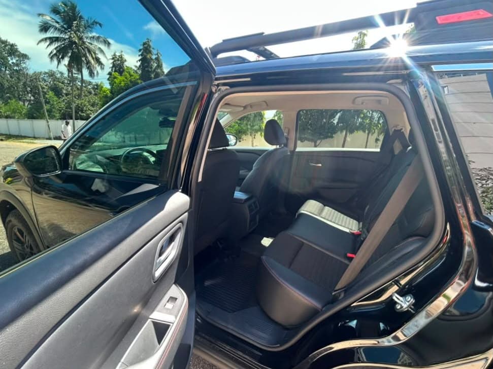 Nissan Rogue — photo 13