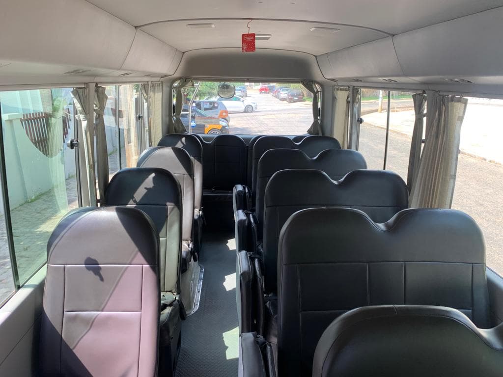 Toyota Coaster — photo 7