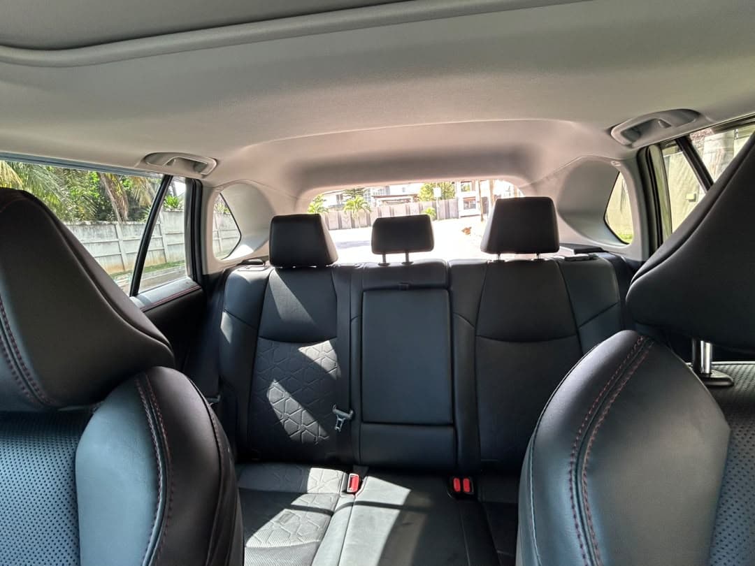 Toyota RAV4 — photo 11