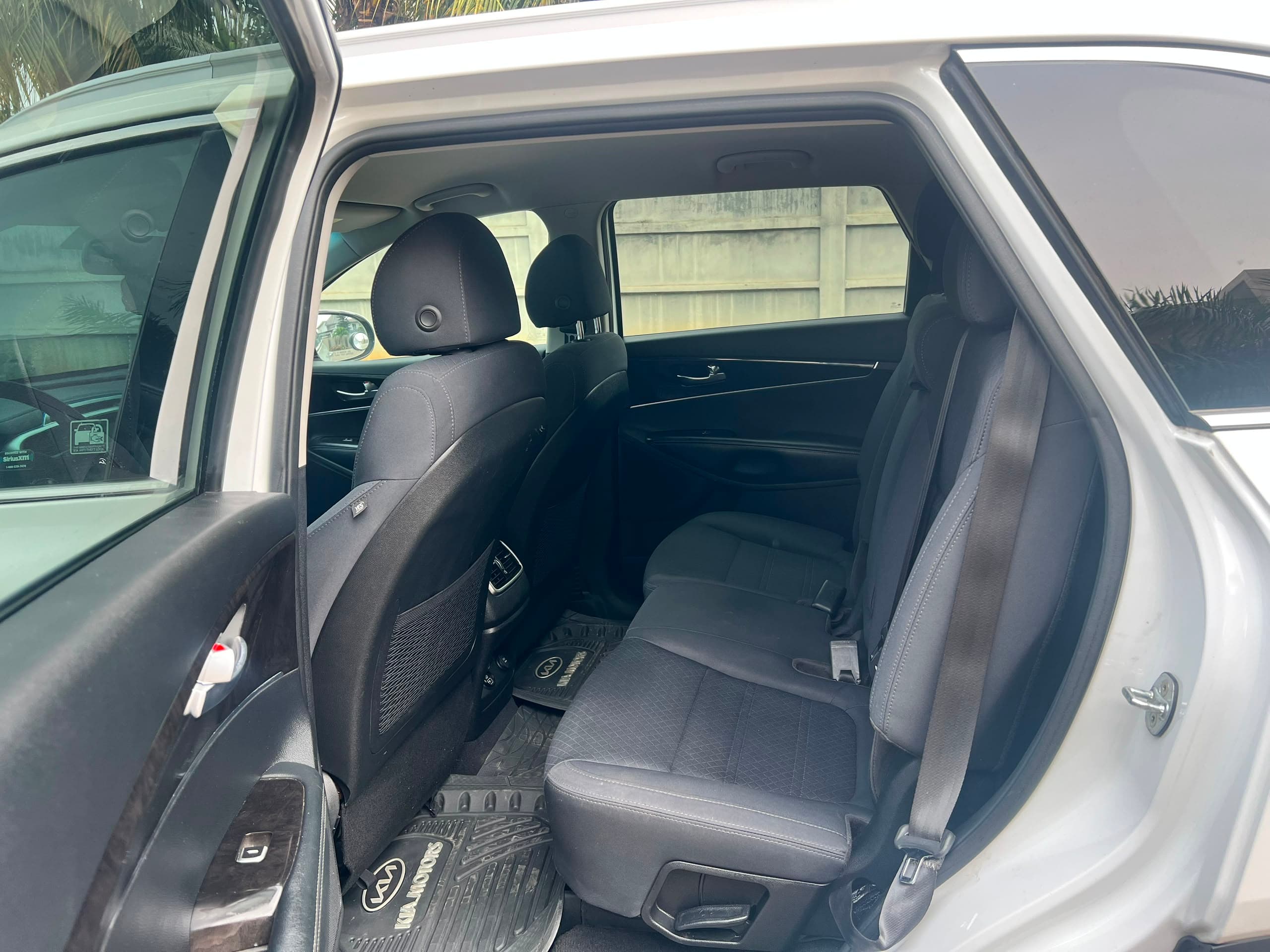 Kia Sorento — photo 14