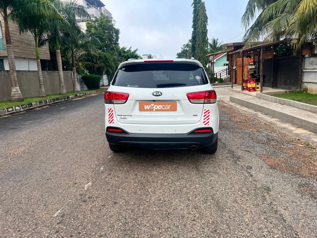 Kia Sorento — photo 6