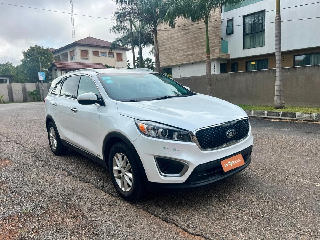 Kia Sorento — photo 1