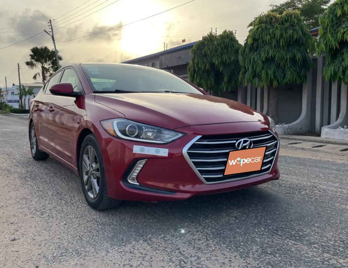 HYUNDAI ELANTRA
