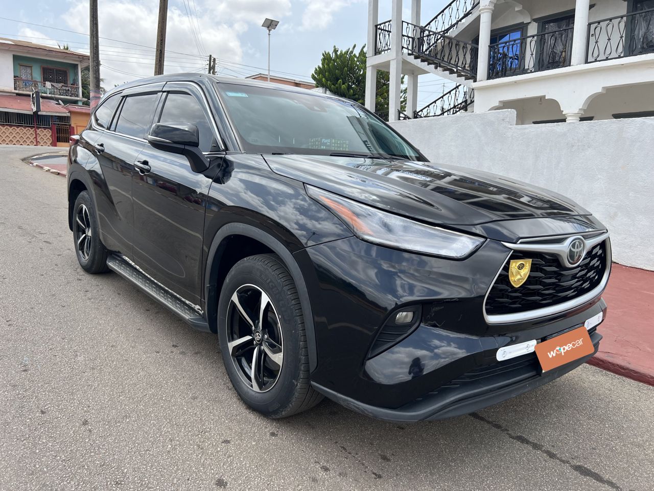 TOYOTA HIGHLANDER