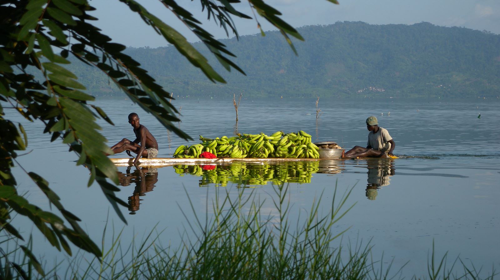 Image via https://www.easytrackghana.com/ashanti-tour-Bosumtwi-Bobiri.php